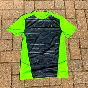 Old Navy dry short sleeve neon performance T-shirt large